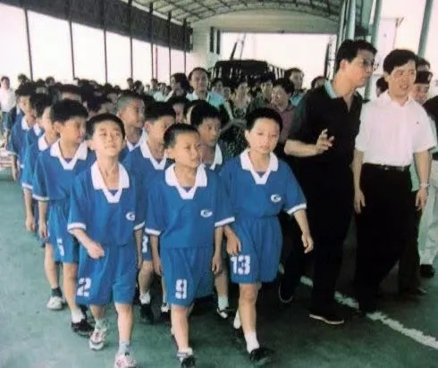 根宝基地26周年:武磊张琳芃等八将隔空寄语,徐根宝强调“耐心坚持” 根宝基地26周年:武磊张琳芃等八将隔空寄语,徐根宝强调“耐心坚持”