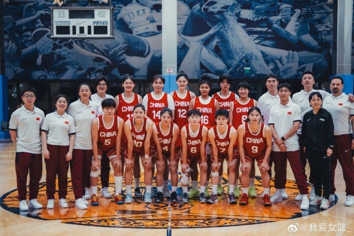 中国U17女篮小个阵容破墨西哥 五位置全能处理球