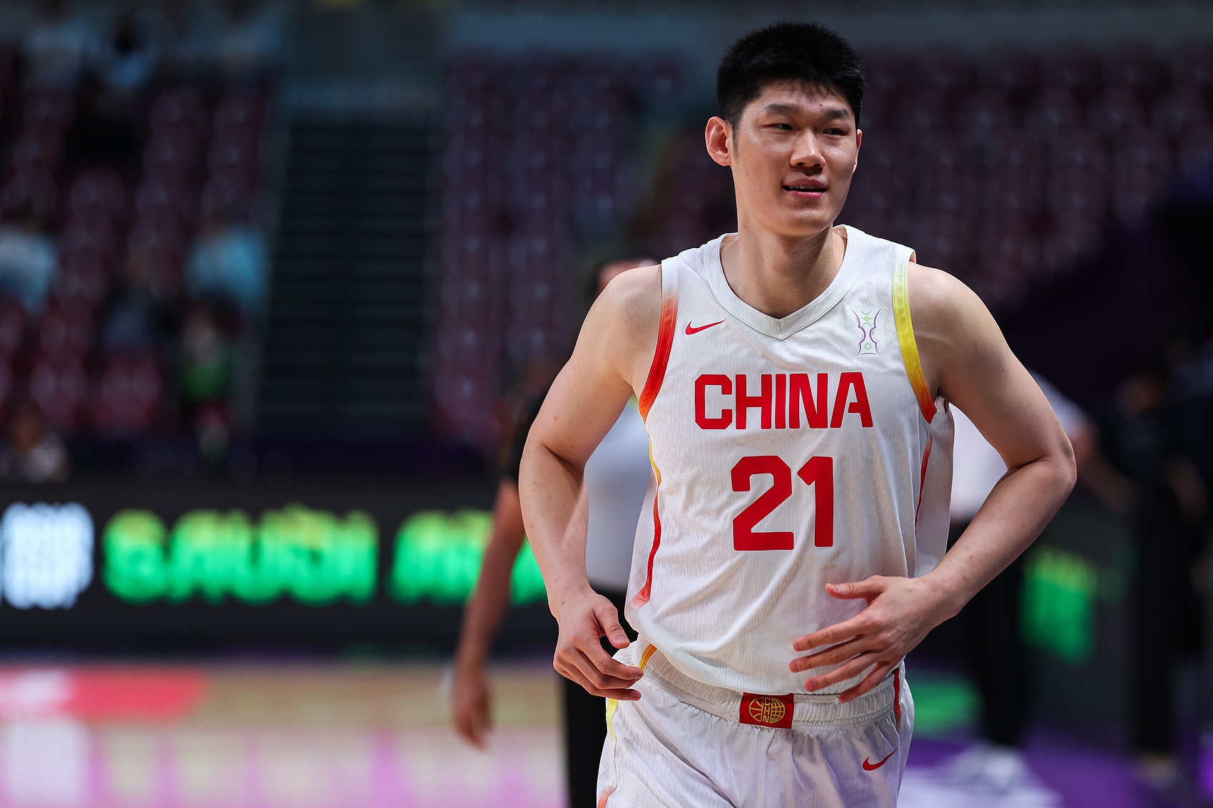 郭艾伦:胡金秋能防挡拆,中国队沉退战术该调整