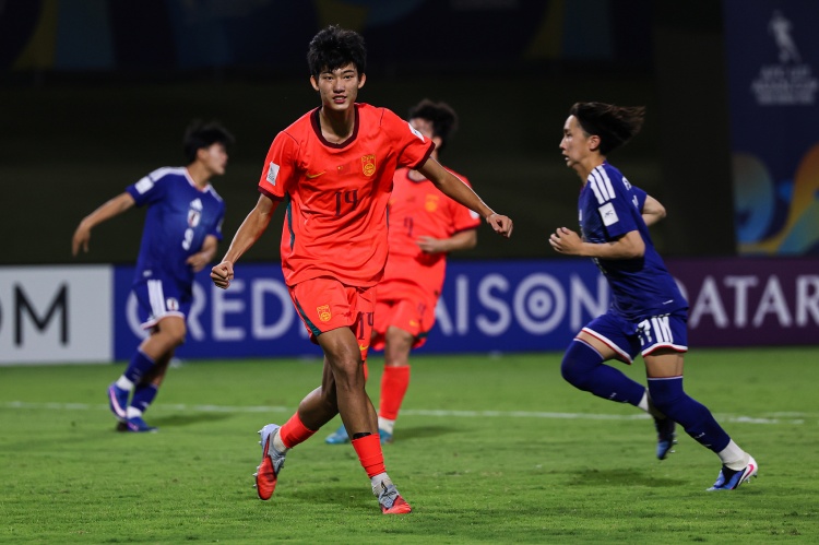 U17国足1-1尼日利亚 赵松源:高强度对抗是最大锻炼 U17国足1-1尼日利亚 赵松源:高强度对抗是最大锻炼