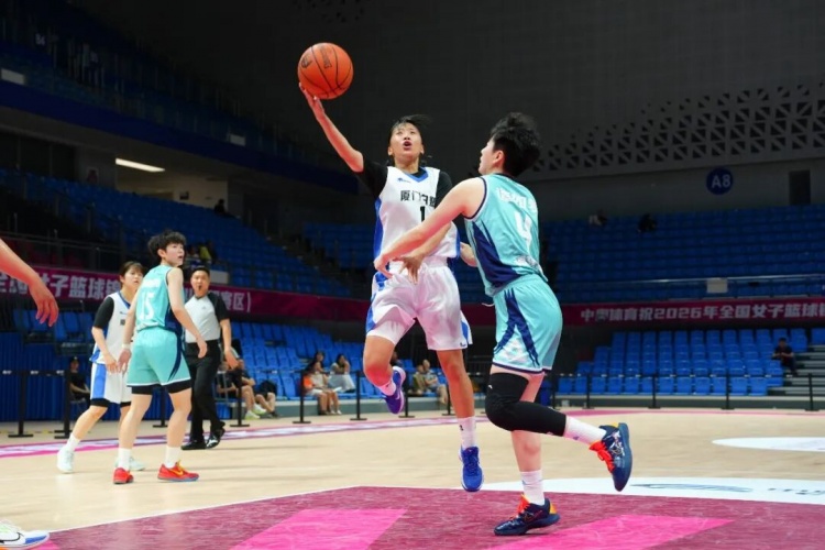 厦门银行83-58终结福建金篮 廖丽华郑馨茹双20+合砍58分 厦门银行83-58终结福建金篮 廖丽华郑馨茹双20+合砍58分