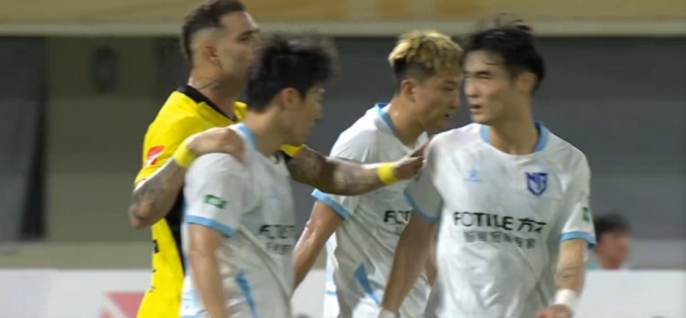 半场0-0：广州豹客平宁波 王昊斌踢飞必进球 莱昂纳多凌空被扑