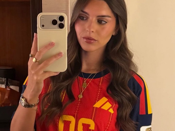 佩德里中国行:女友汉服照发布,苏州无锡友谊赛开球 佩德里中国行:女友汉服照发布,苏州无锡友谊赛开球