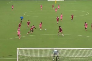 利物浦4-2桑德兰:索博传射 小基耶萨处子球
