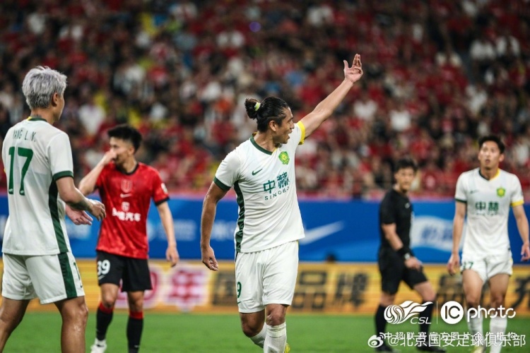 张玉宁梅开二度62球平队史纪录 国安2-2客平蓉城遭补时绝平