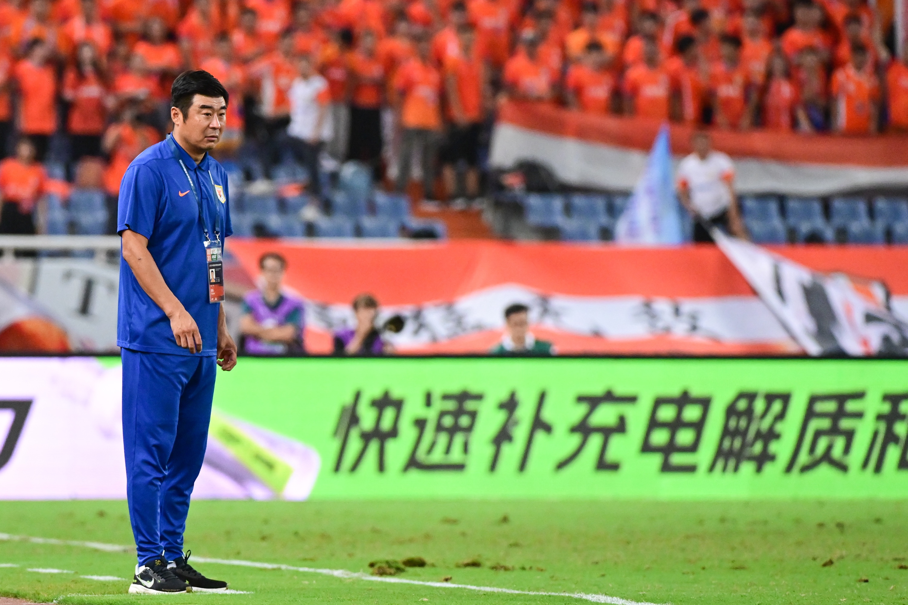 韩鹏卸任泰山教练组组长,一年34场中超17胜7平10负