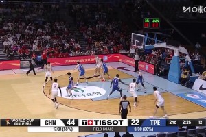 [杨瀚森低位单打]这才是NBA球员该有的表现！杨瀚森低位碾压背打转身上篮打进