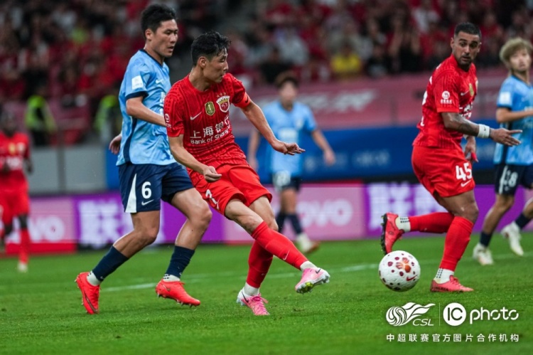 魏震失点李新翔补时救主 海港1比1惜平大连英博