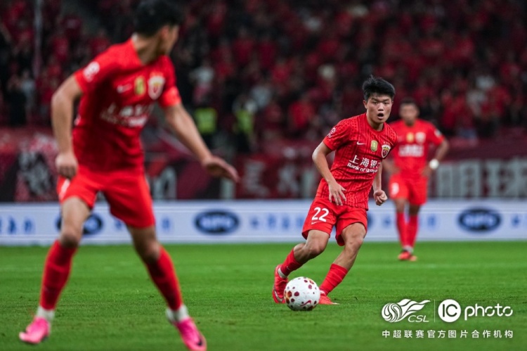魏震失点李新翔补时救主 海港1比1惜平大连英博